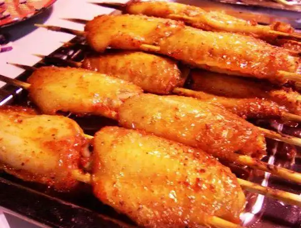 烤鸡中翅4元/串(2个).