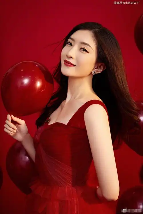 江疏影红色系列雍容华贵写真合集