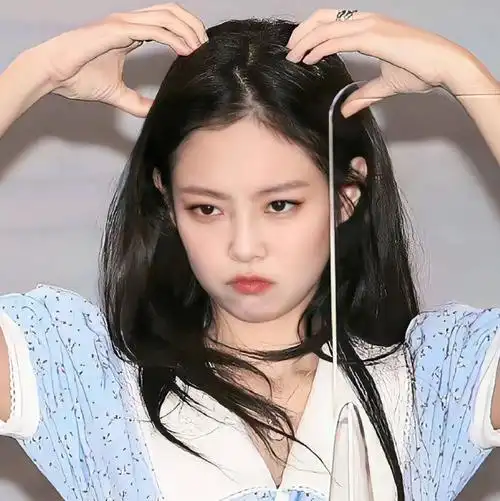 jennie头像