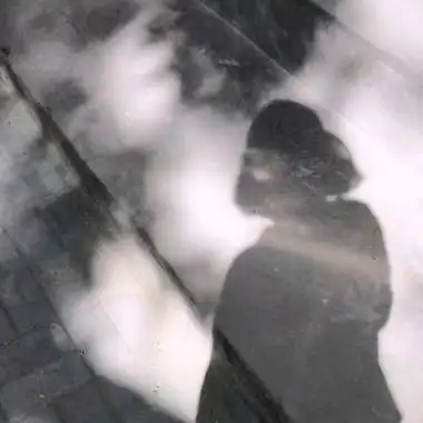 女生影子头像 高清一个人孤独的影子头像女