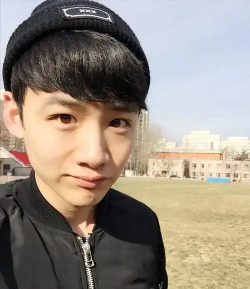 苦拼十年上春晚却因心机终成空白敬亭口碑大崩黑料不断冒出