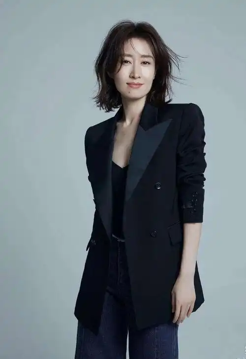 山东实力派美女演员刘敏涛 霸气御姐 身材傲人