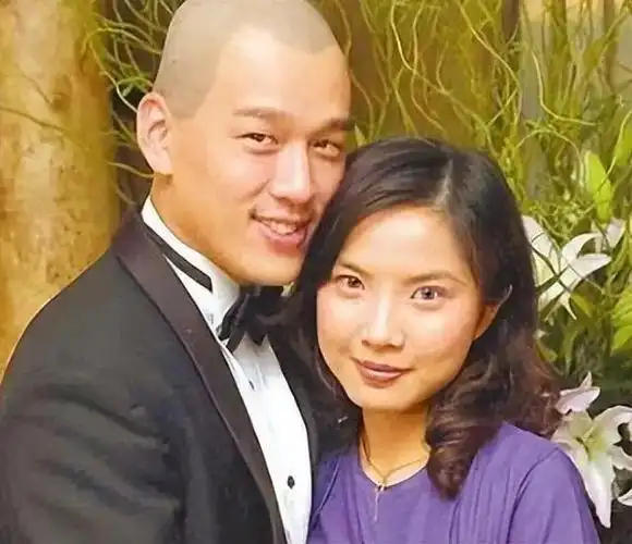 王耀庆为省房租娶了房东女儿25年零绯闻一家四口其乐融融