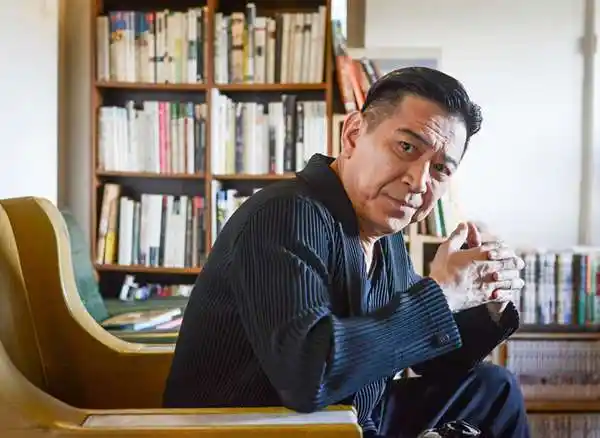 加上老戏骨高捷刘欢,老中青三代演员撑起的这部剧,还是值得一看的.