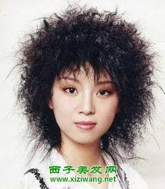 5款女生长发烟花烫发型图片 绝对新潮洋气_烫发_西子美发网