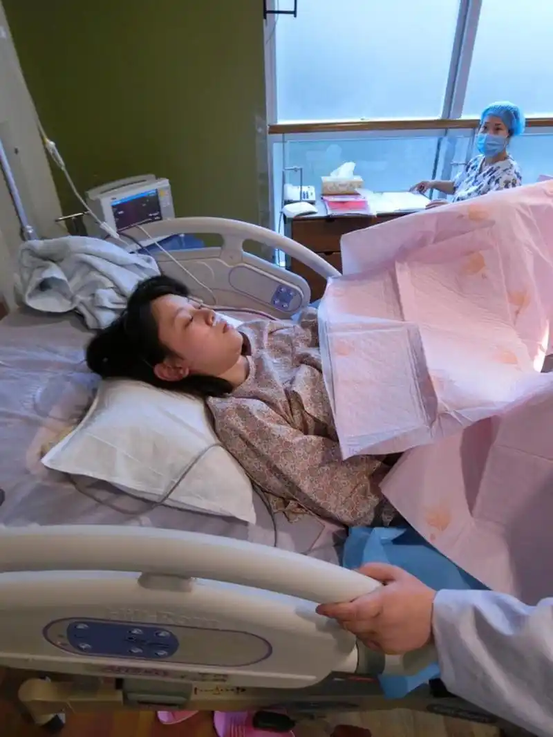 这几种"产房暗语",产妇要做到心中有数,避免生孩子时遭遇尴尬_医生