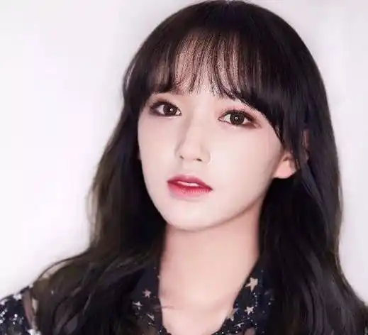 有种"证件照"叫程潇,卸掉大浓妆之后,比鞠婧祎还要惊艳,你心动了吗?