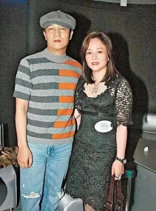 上海首富周正毅有多高调?"团灭"上海主持天团,服刑期间赚30亿