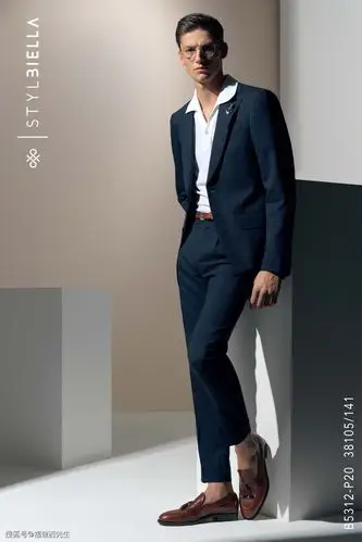 福州mr.c西先生西服定制——西先生"拍了拍"你|带你解锁都市惬意时光