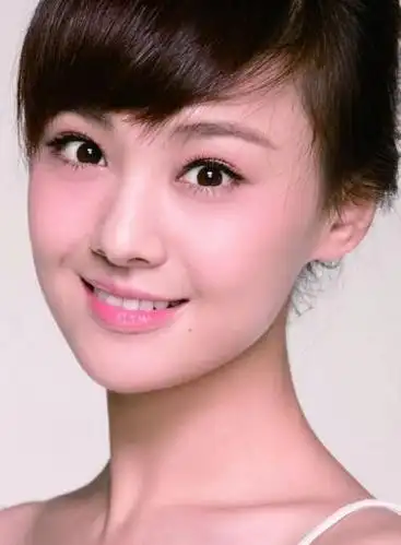 出道初期的郑爽,形象清纯可人