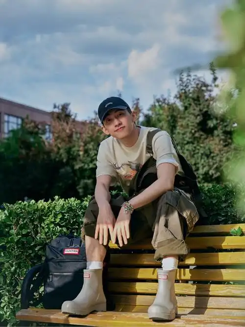 hunter星穿法和俞彬一起出门放风