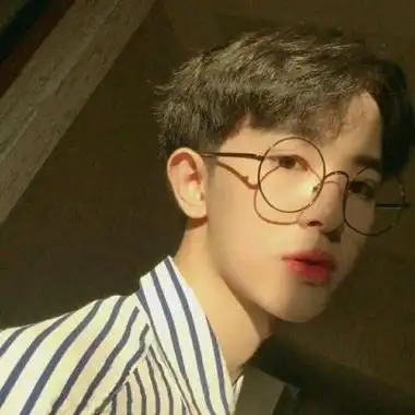 眼镜男神戴眼镜男生头像男生头像潮人