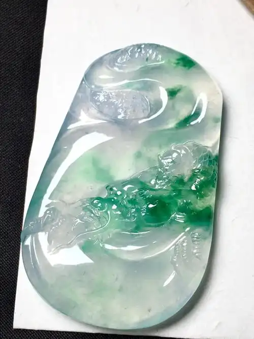 翡翠牌子图片大全(翡翠龙牌图集) - 赤虎壹号