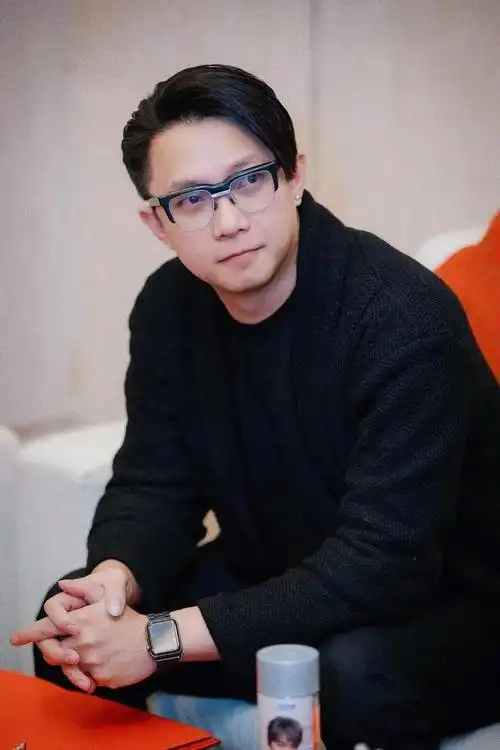 年底和导演柯汶利结婚张钧甯工作人员已澄清却未否认恋情