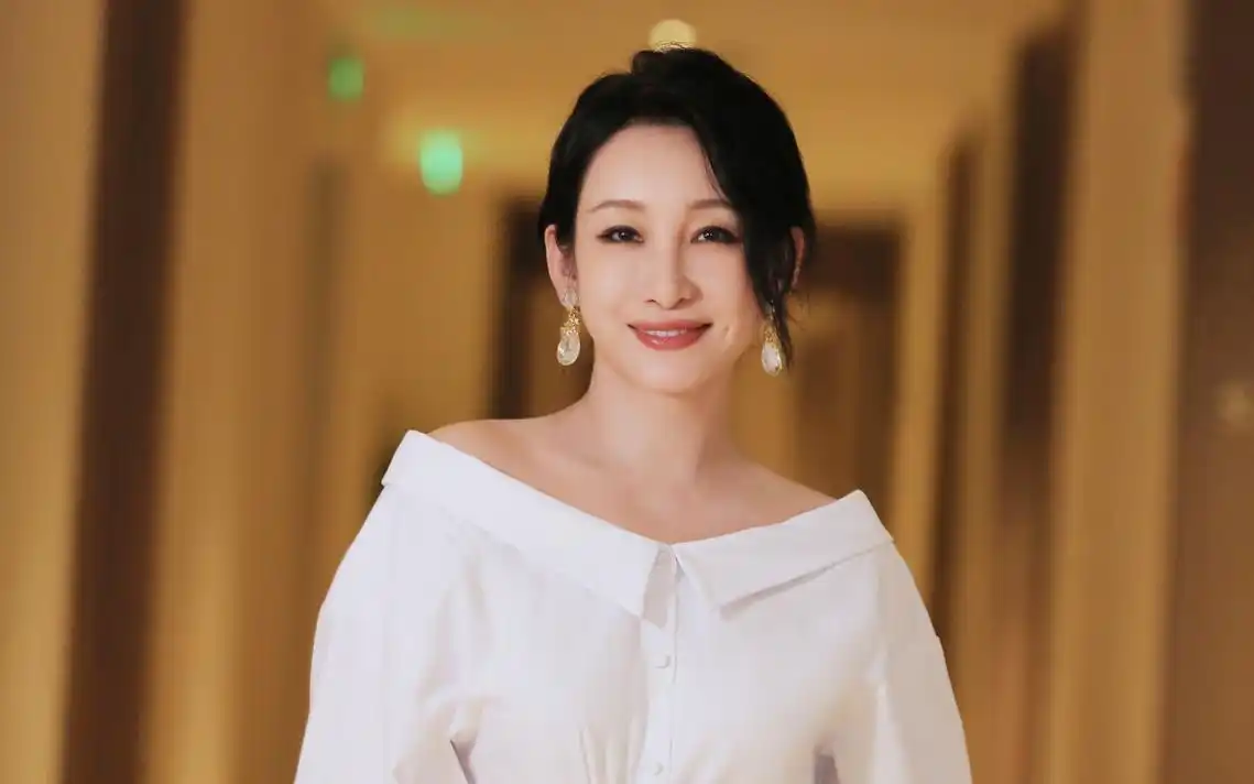 秦海璐写真壁纸-美女壁纸-高清美女图片-第2图-娟娟壁纸