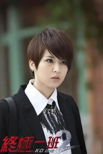 2592×1994分辨率的手机,现在马上求一个曾沛慈饰演的雷婷角色的照片