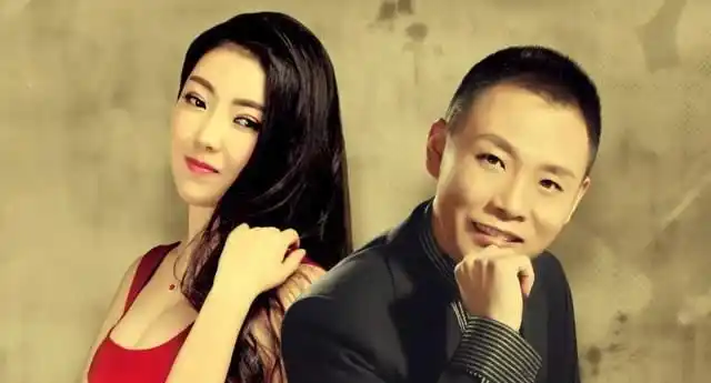 知名歌手祁隆回应家暴事件晒一家三口合照我就当你为了孩子吧