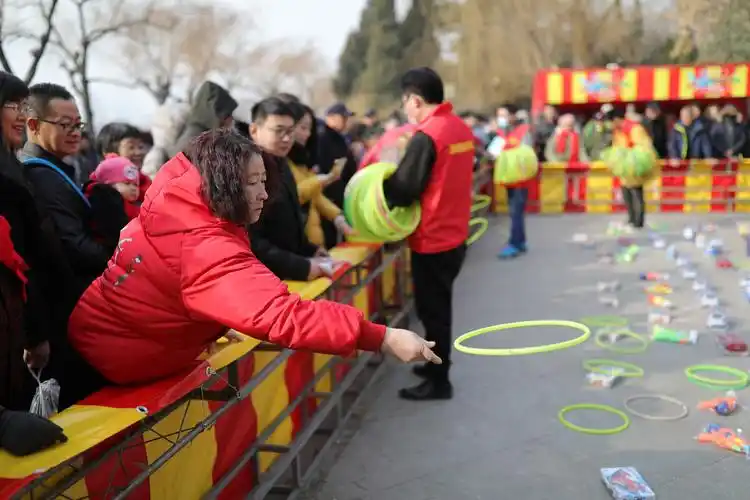 庙会上的套圈 - -似水流年- - 图虫