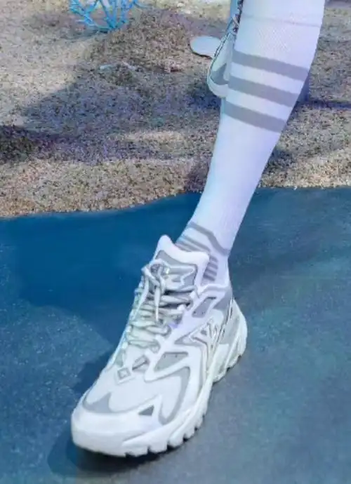 宋亚轩短裤少年感新照