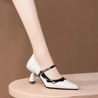 高跟鞋细跟女单鞋时尚百搭尖头女士小皮鞋春秋款工作鞋牛漆皮女鞋白色