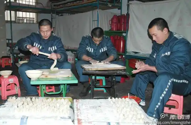 监狱在押犯人的生活图片监狱中的男人如何解决自己的生理需要