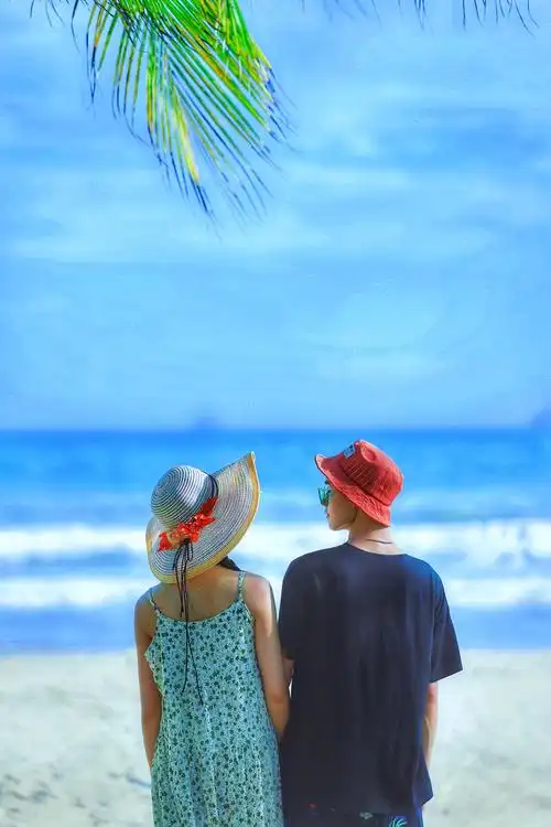 一起牵手去看海!