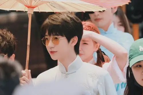 贺峻霖 - 堆糖,美图壁纸兴趣社区