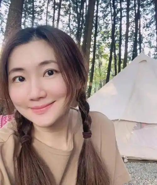 今日热点:《以爱为营》回应群演拖欠工资;许嵩冯夕手牵手逛街…_评论