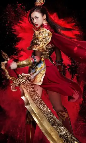 柳岩穿上男装化身沙场战士,身穿盔甲手握屠龙刀霸气帅性,或手缠带血