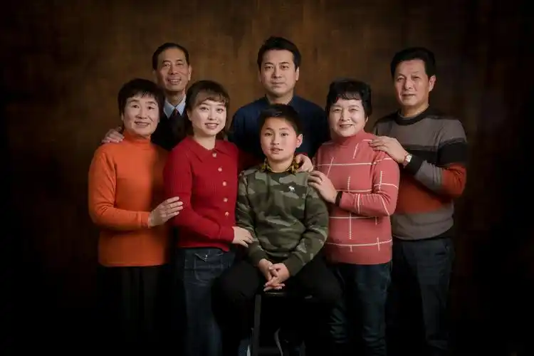 2020年元月18日,笑意写在脸上,亲情温暖心田,全家福记录着温馨幸福