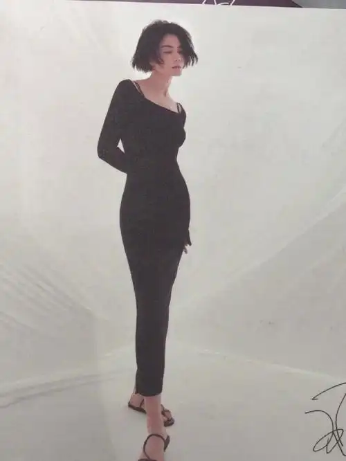 51岁王菲身材管理太优秀 曲线婀娜玲珑有致_高清图集_新浪网