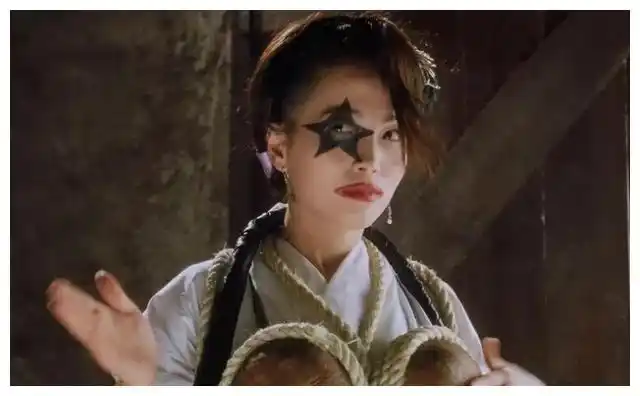 看到她的"玉女"形象,不敢置信!