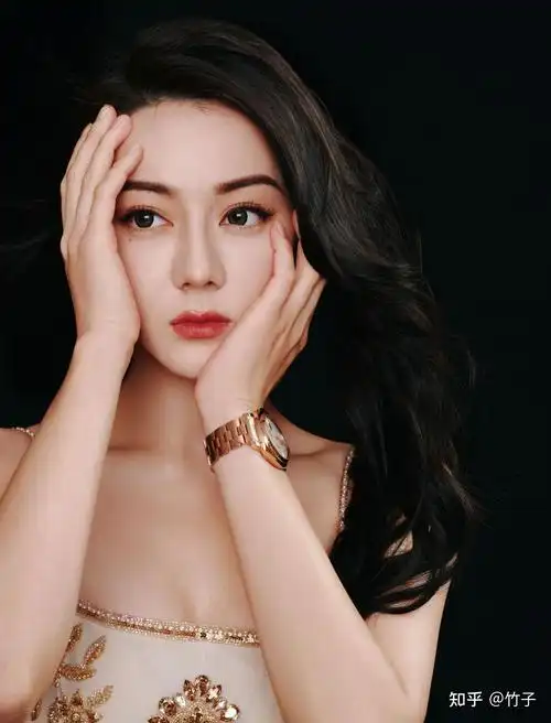 求迪丽热巴超仙美图? - 知乎