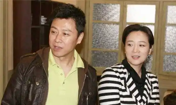 案例:演员陈小艺,婚内多次给丈夫戴绿帽,丈夫隐忍11年未离婚_刘惠
