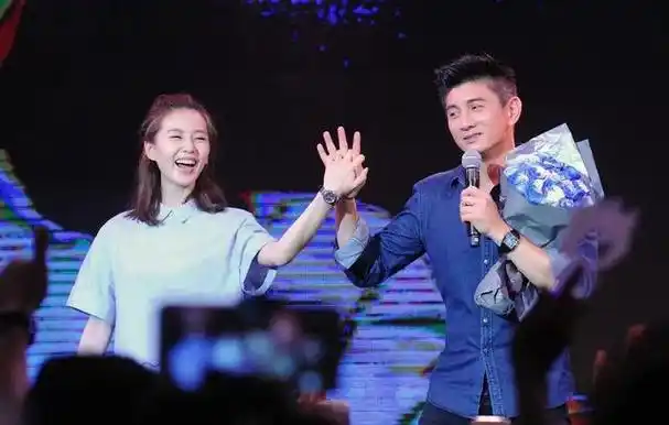 刘诗诗曝婚姻变故?个人捐款显端倪!经纪人紧握吴奇隆财政大权?