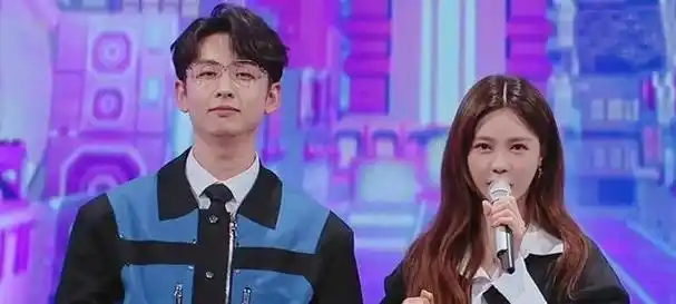 王源给tfboys拖后腿一档综艺证明他已经走上明星的另一条大路