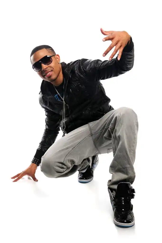 非洲裔美国嘻哈舞,在白色背景的非洲裔美国嘻哈舞