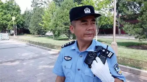 从橄榄绿到警服蓝我们初心不改斗志续燃