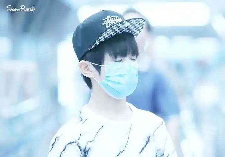 易烊千玺 tfboys易烊千玺 tfboys易烊千玺 tfboys tfboys 千千 千玺