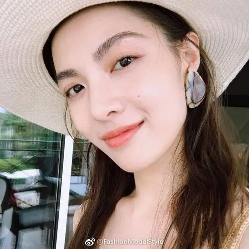 peaceceleb##钟楚曦#女生头像 style | 钟楚曦 insta生活私服画报