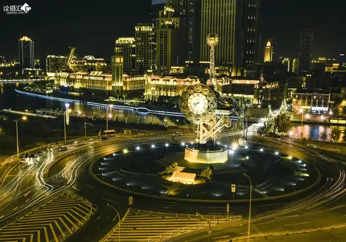 天津世纪钟夜景