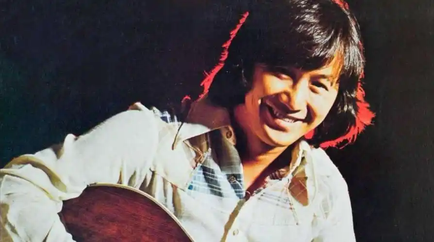 曾经风靡全城的《太傻》粤语版听过吗,比国语还要有味