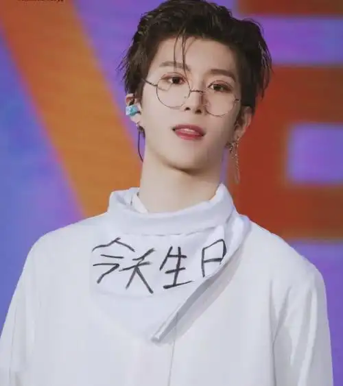 范丞丞19岁生日零点送祝福的果然是他不是姐姐