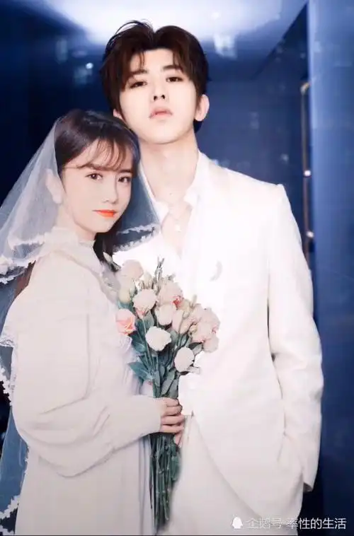 即小鬼吻女友照曝光后蔡徐坤又被爆结婚照网友我忍不了