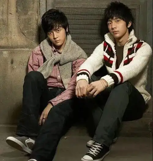 井柏然付辛博接吻事件付辛博炒cp蹭井柏然热度