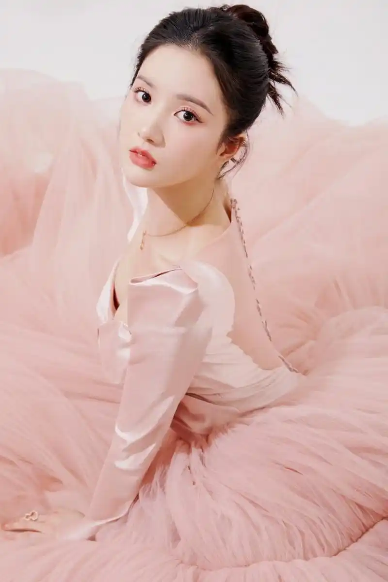 刘些宁高清壁纸头像(十五)[温暖]