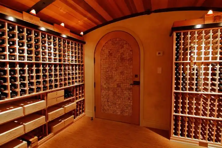 中式风格别墅酒窖造型设计装修效果图