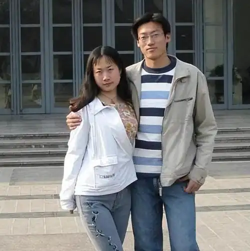 明明歌词低俗,当年却火得一塌糊涂?如今这些歌越听越奇怪