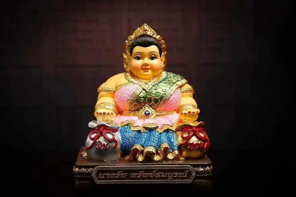 招女财神的造型以多泰国代古淑女形象,穿泰着国古代服 - 抖音