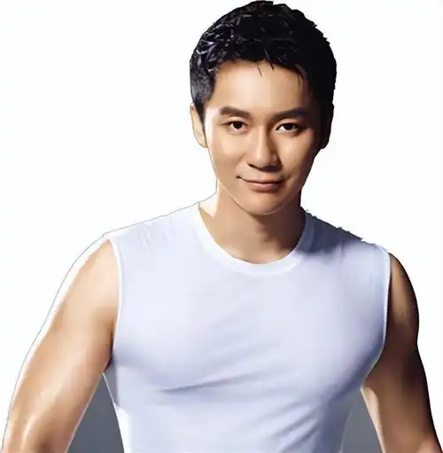 事实证明,44岁的"老实人"李晨,已经走上了一条不归路!